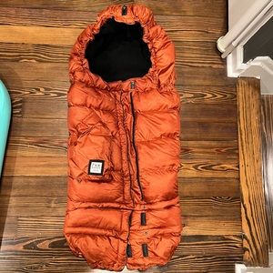 7am Enfant 212 stroller blanket - extending foot muff. Great Condition. Warm!